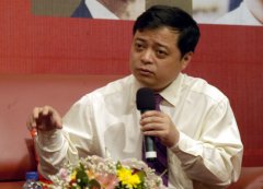 南存輝：轉(zhuǎn)型升級(jí)要主動(dòng)擁抱互聯(lián)網(wǎng)思維