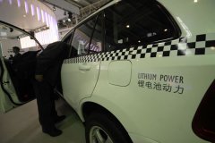 科技創新拉動鋰電需求井噴 資源龍頭打開成長空間