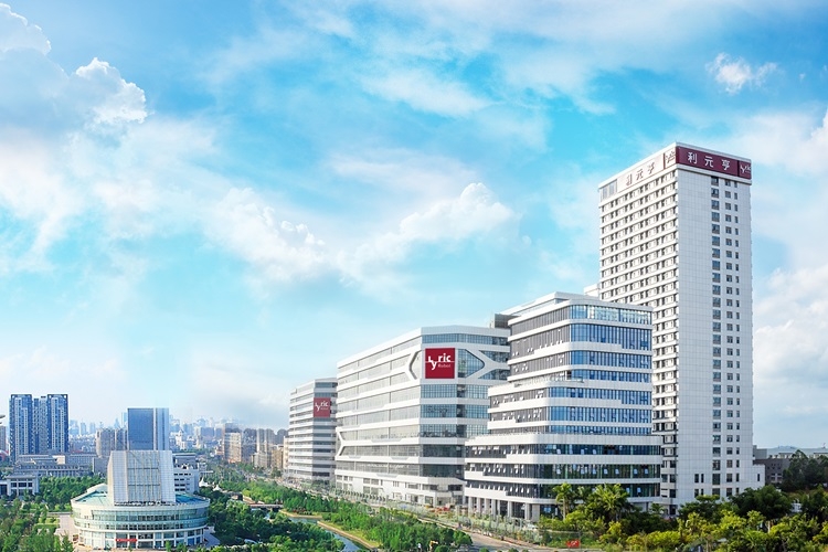 ?光隨智動,利元亨激光飛行焊接創新之光