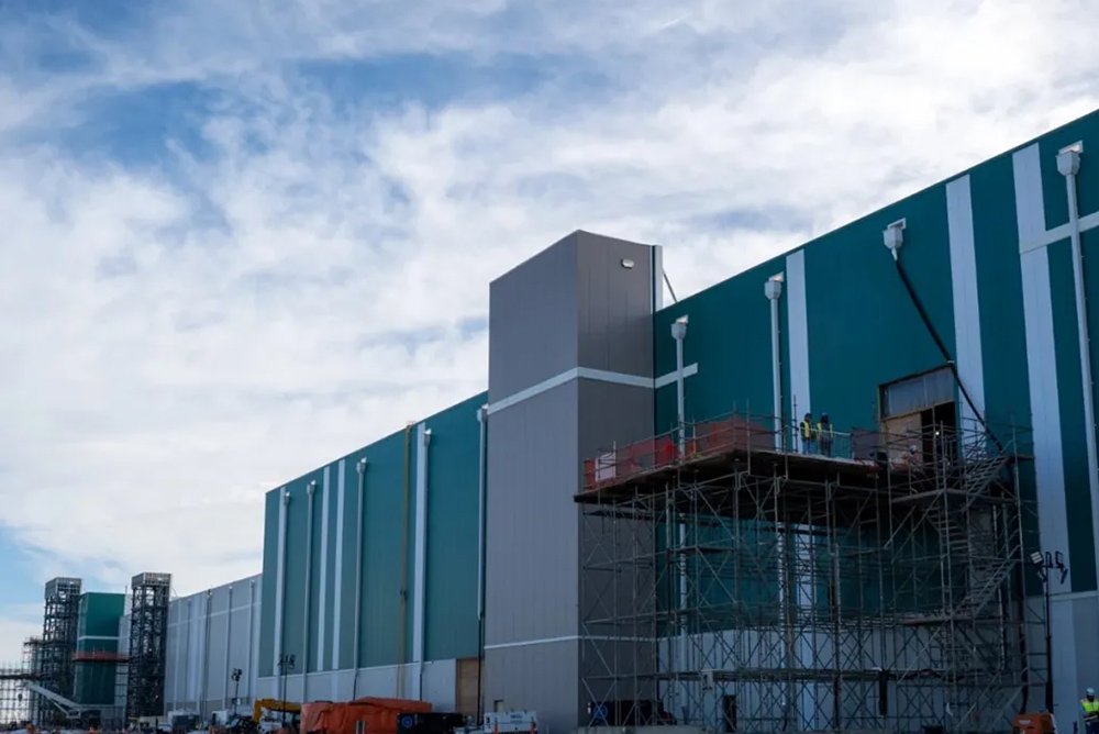 容百集團(tuán)副董事長(zhǎng)劉相烈出席松下堪薩斯州電池工廠開(kāi)工儀式