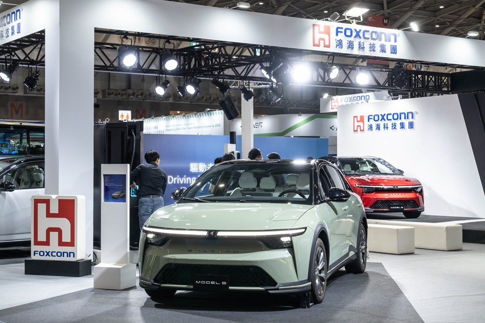 富士康造車再下一城！攜手三菱扶桑打造電動巴士