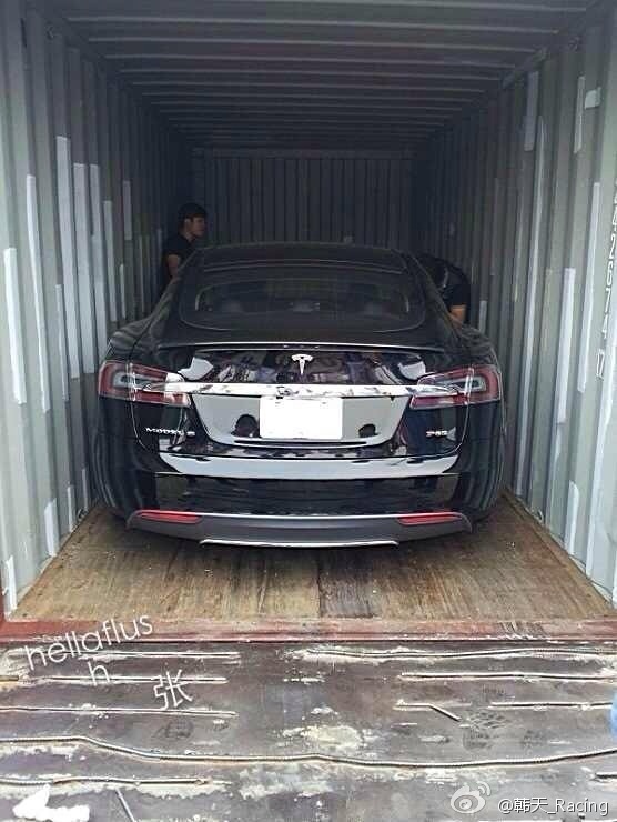 浙江土豪250萬元購(gòu)入內(nèi)地第一輛特斯拉(5)