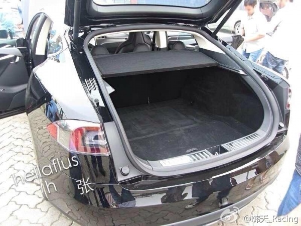 浙江土豪250萬元購(gòu)入內(nèi)地第一輛特斯拉(3)