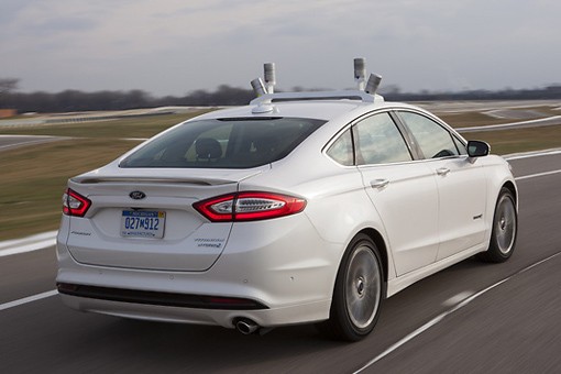 福特聯(lián)手密西根大學(xué)研發(fā)混合動(dòng)力自動(dòng)駕駛車(chē)