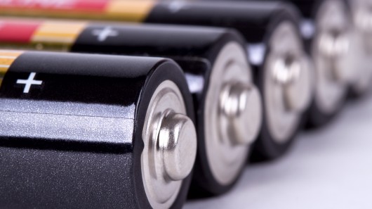 新型“水性”有機(jī)電池可搭建成大型能量庫