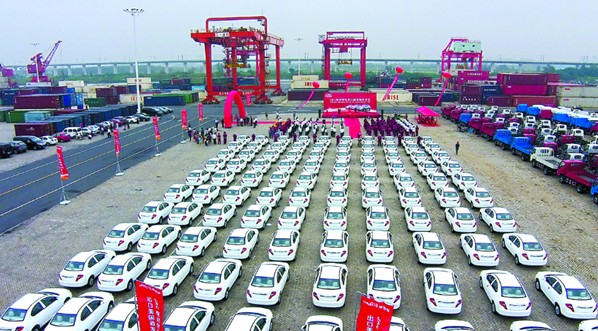 創(chuàng)新贏得發(fā)展先機(jī) 首批江淮純電動(dòng)車啟運(yùn)美國