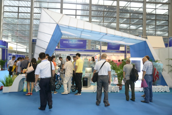 首屆僑交會在深圳開幕 猛獅科技光伏產品一枝獨秀