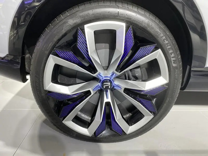 榮威MARVEL-R亮相！5G技術+L3自動駕駛  8月首發(fā)上市