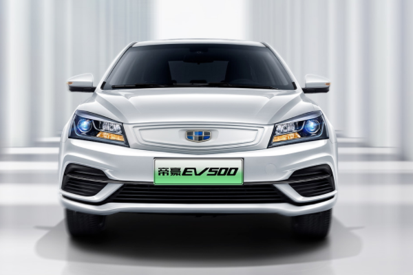 我國(guó)現(xiàn)存新能源汽車(chē)相關(guān)企業(yè)56.8萬(wàn)家 今年上半年新增11.1萬(wàn)家