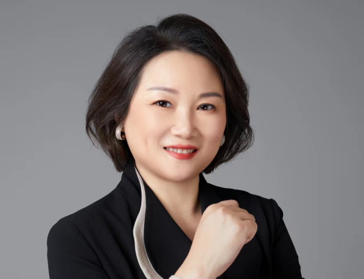 長信化學何蕾：祝各位龍年大吉大利，萬事如意！