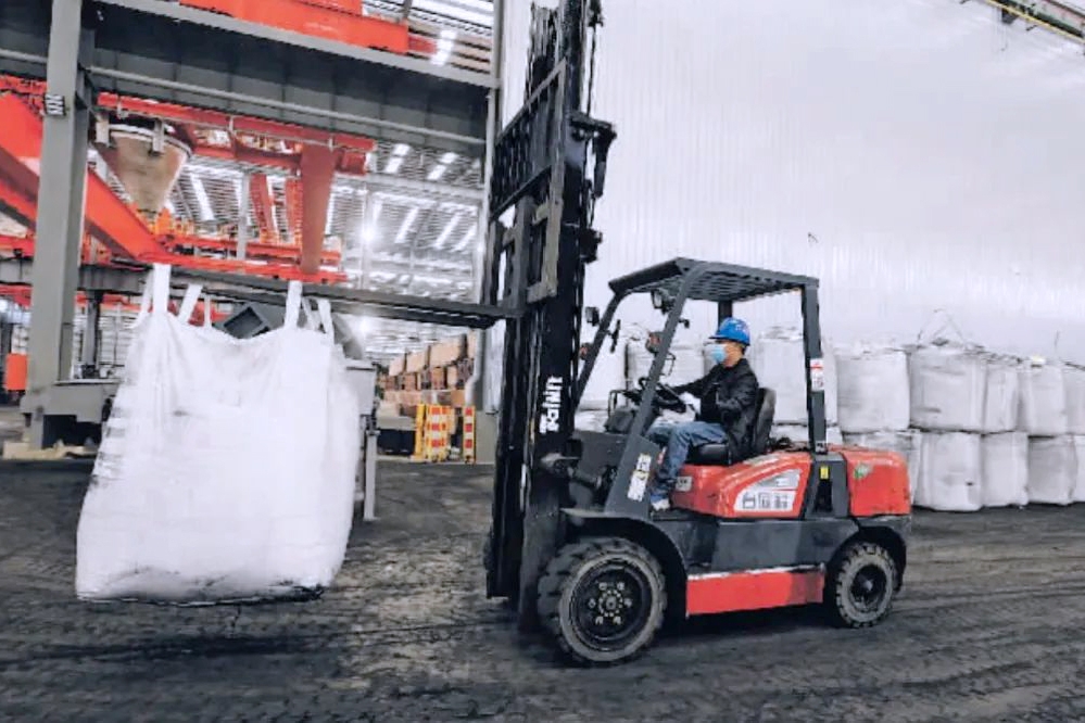 中科電氣年產10萬噸鋰電池負極材料一體化項目一期投產