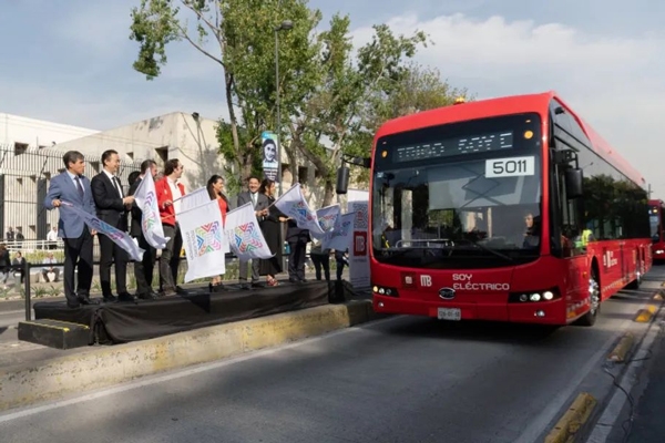 比亞迪向墨西哥交付首批純電大巴 電池容量300千瓦時(shí)