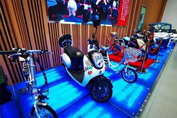 我國電動(dòng)自行車存量約3.8億輛 約20%裝配鋰電池