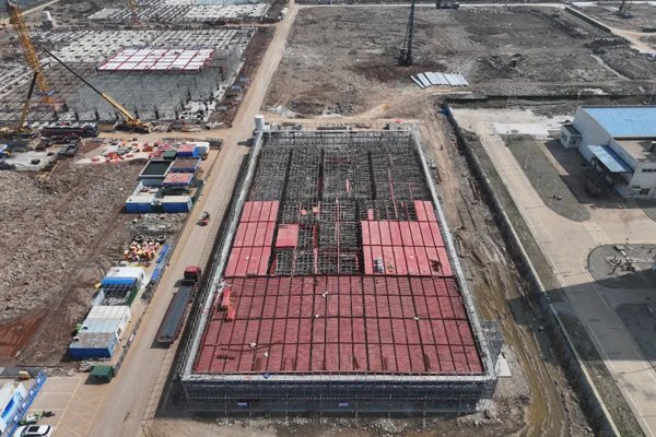 年產(chǎn)16.8萬噸！江蘇連云港一電池關(guān)鍵材料項目加速推進