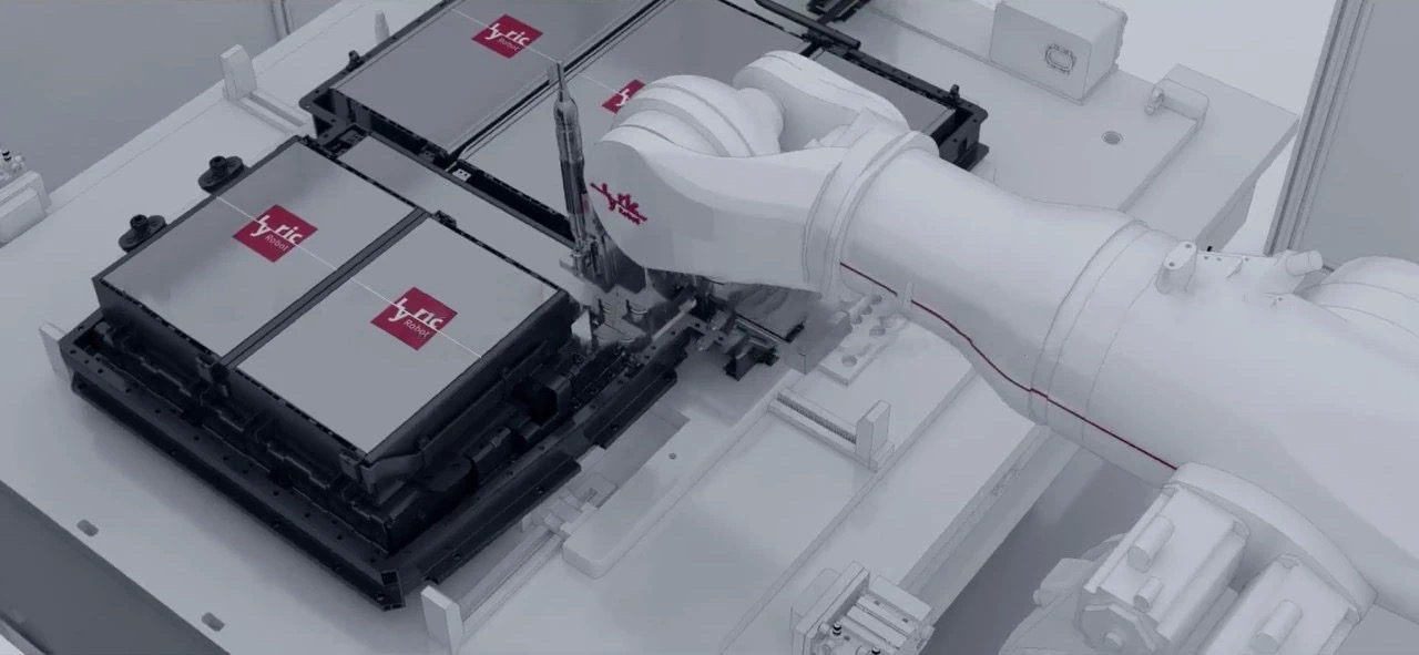 利元亨儲能模組PACK生產(chǎn)線成功出機捷克