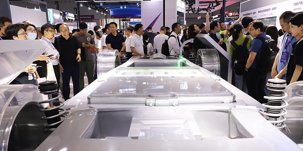 407家鋰電A股期中考：總營收2.85萬億，超七成盈利，百余家虧損！