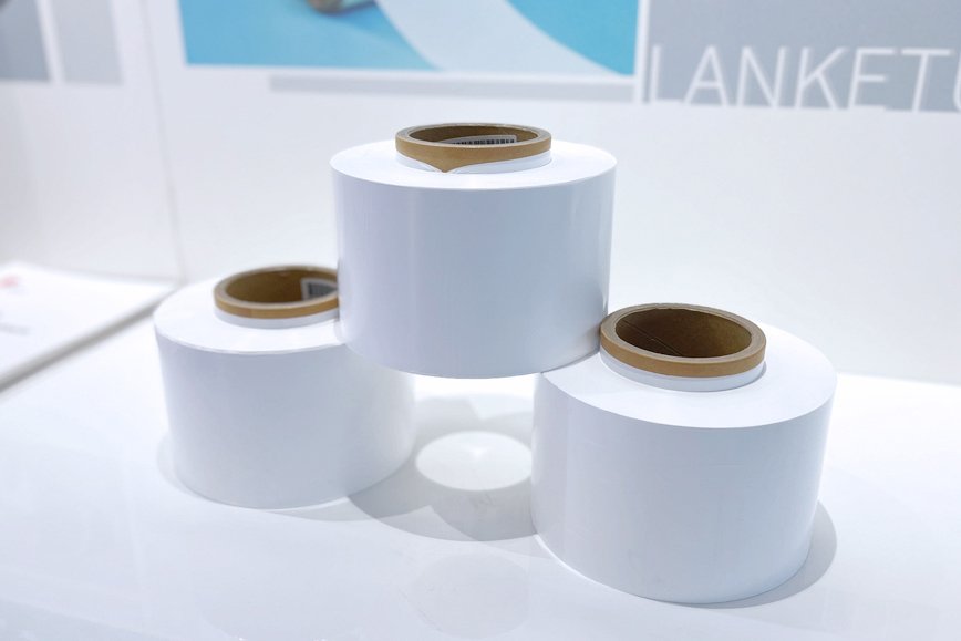 2025年中國(guó)鋰電池隔膜出貨量328.5億平米 濕法隔膜占比突破80%