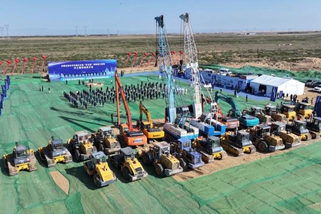 988億！配儲5GWh！內(nèi)蒙古千萬千瓦級新能源基地開工