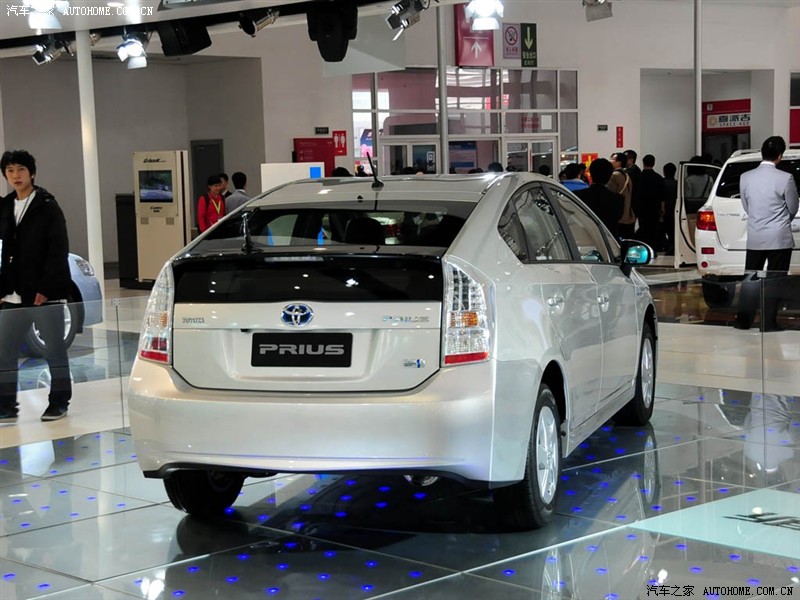 豐田第四代普銳斯混動系統減重 配鋰離子電池 