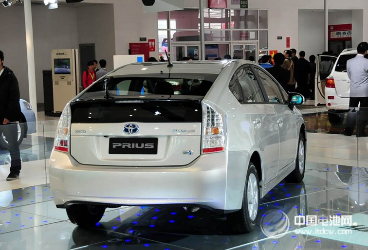 第四代豐田普銳斯混動(dòng)系統(tǒng)減重 開始配鋰電池 