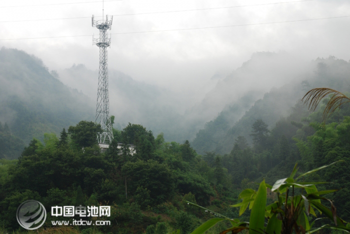 通信鋰電路徑選擇：三元材料or磷酸鐵鋰？