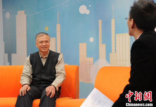 清華大學(xué)汽車工程開發(fā)研究院常務(wù)副院長，汽車安全與節(jié)能國家重點(diǎn)實(shí)驗(yàn)室副主任宋健