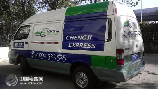 天津治理機(jī)動(dòng)三輪車(chē) 140輛新能源車(chē)投放快遞業(yè)