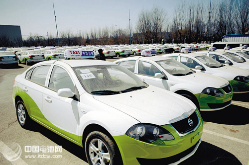 上海計(jì)劃到2015年推廣應(yīng)用1.3萬(wàn)輛新能源車