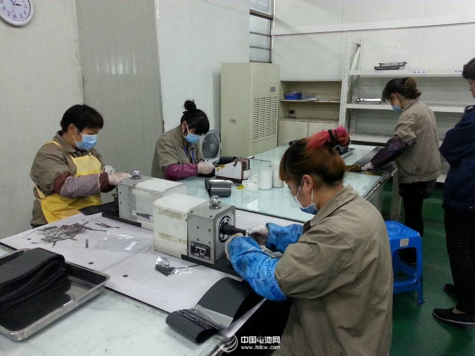 天虹能源開發(fā)聚合物鋰電池 暢銷市場供不應求