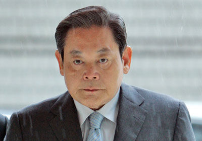 三星集團(tuán)總裁李健熙：72歲的老者 充滿的爭(zhēng)議人生