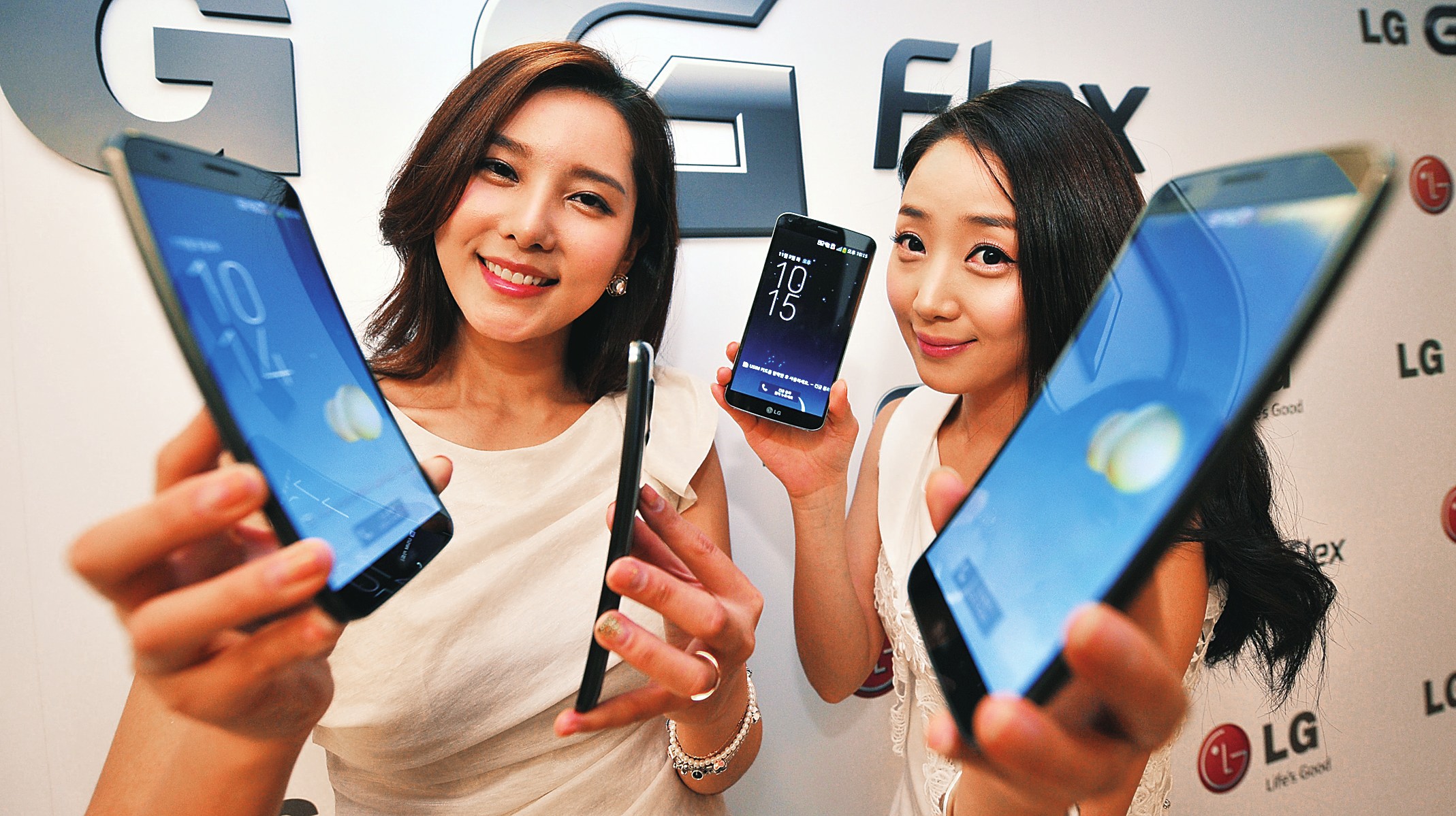 智能手機(jī)預(yù)計(jì)2014年出貨量將達(dá)12億部 大增23.1%