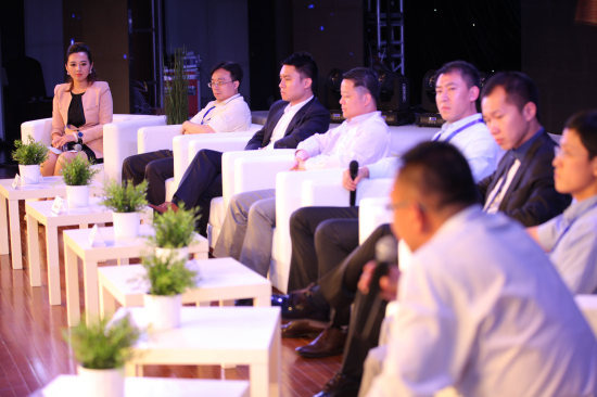 倍斯特榮獲中國(guó)財(cái)經(jīng)峰會(huì)頒發(fā)【2014最佳品牌形象獎(jiǎng)】