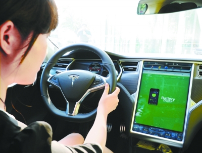 小米公司雷軍一人買(mǎi)了四輛 IT大佬為何鐘情特斯拉？