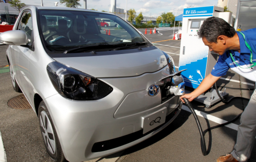 金雪：免征購置稅會點燃新能源汽車之火？
