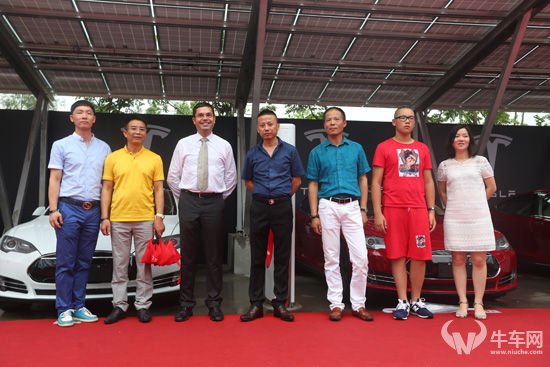 電動車如何躋身勁旅？探索特斯拉商業模式