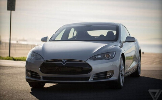 特斯拉下周或發(fā)頂配版Model S及自動駕駛功能