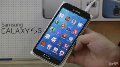 聯想完成收購摩托羅拉成 開始向蘋果三星宣戰