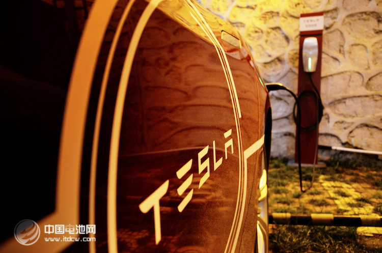 張少華：新能源汽車(chē)充電樁建設(shè)亟待“一統(tǒng)江湖”