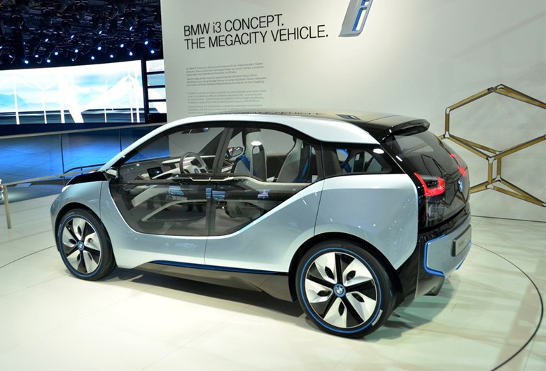 中國掀新能源汽車熱潮 外媒稱引發產能過剩擔憂