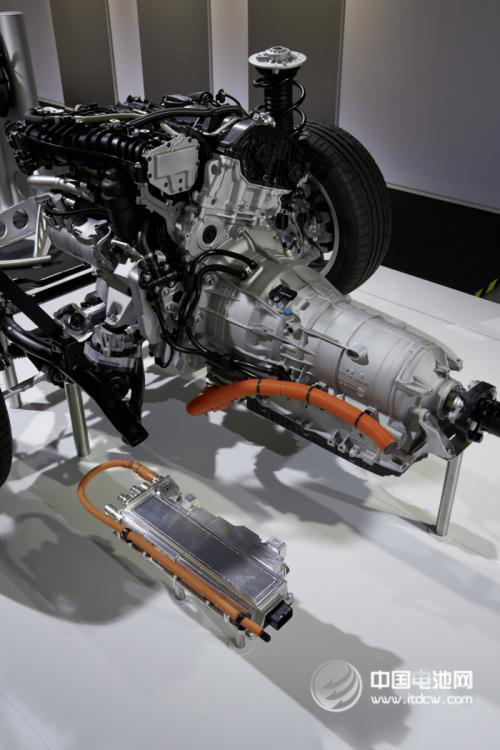 寶馬3系插電式混動原型車發布 采用鋰電池