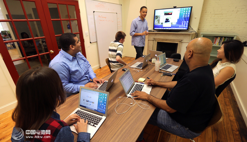 2014年是元年 智能穿戴產(chǎn)業(yè)2015年度預(yù)測報(bào)告