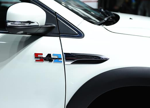 比亞迪定價六十萬試水粉絲經濟 王傳福能笑到最后嗎？