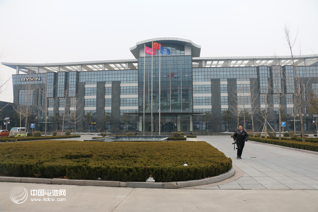 山東雷?。河眯⌒碗妱榆圏c燃“國民車”的希望