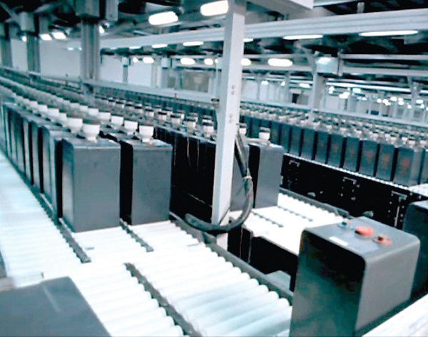 產(chǎn)學(xué)研合作成果：鉛碳蓄電池首次用于牽引機(jī)車(chē)