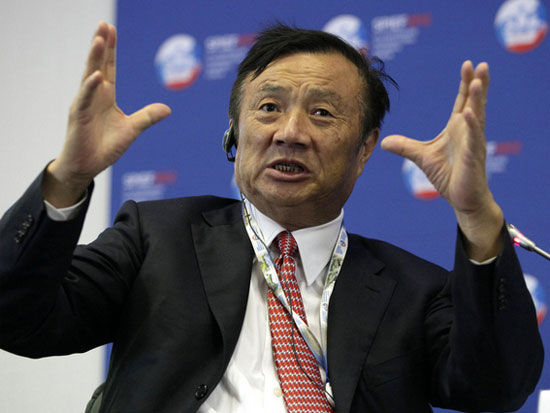 “亞布力中國企業家論壇第十五屆年會-微博之夜：中國最具思想力企業家評選頒獎典禮”于2015年3月1日在黑龍江亞布力舉行。上圖為華為公司董事長任正非。