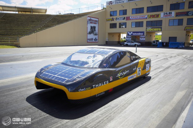 打破電動車續航紀錄的太陽能車EVE 今年7月可望上路