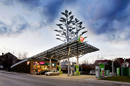 陜西省首座高速公路汽車充電站投用 最快1小時完成充電