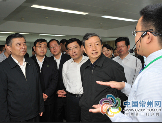 馬凱副總理到常州調(diào)研：推進(jìn)“互聯(lián)網(wǎng)+充電設(shè)施”