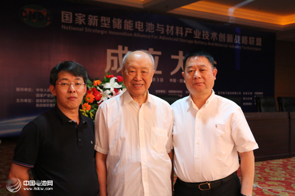 中國電池網(wǎng)出席國家儲(chǔ)能產(chǎn)業(yè)聯(lián)盟大會(huì) 鋰電“達(dá)沃斯”受關(guān)注