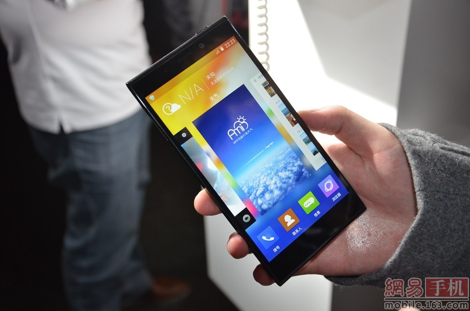 智能手機行業怪象叢生 金立手機能否另類生存？ 